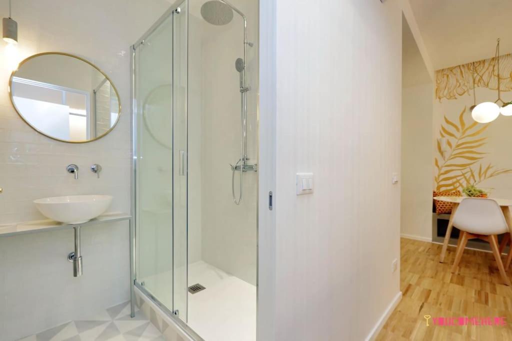 Ych-Renovated And Design Flat Close To The Center โรม ภายนอก รูปภาพ